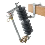 Recorte de polímero estándar tipo C de 27 kV, 150 kV BIL con portafusibles de 100 A y 12 kAIC